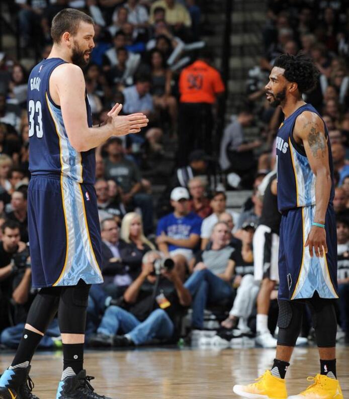 欢迎的队伍 欢迎的队伍