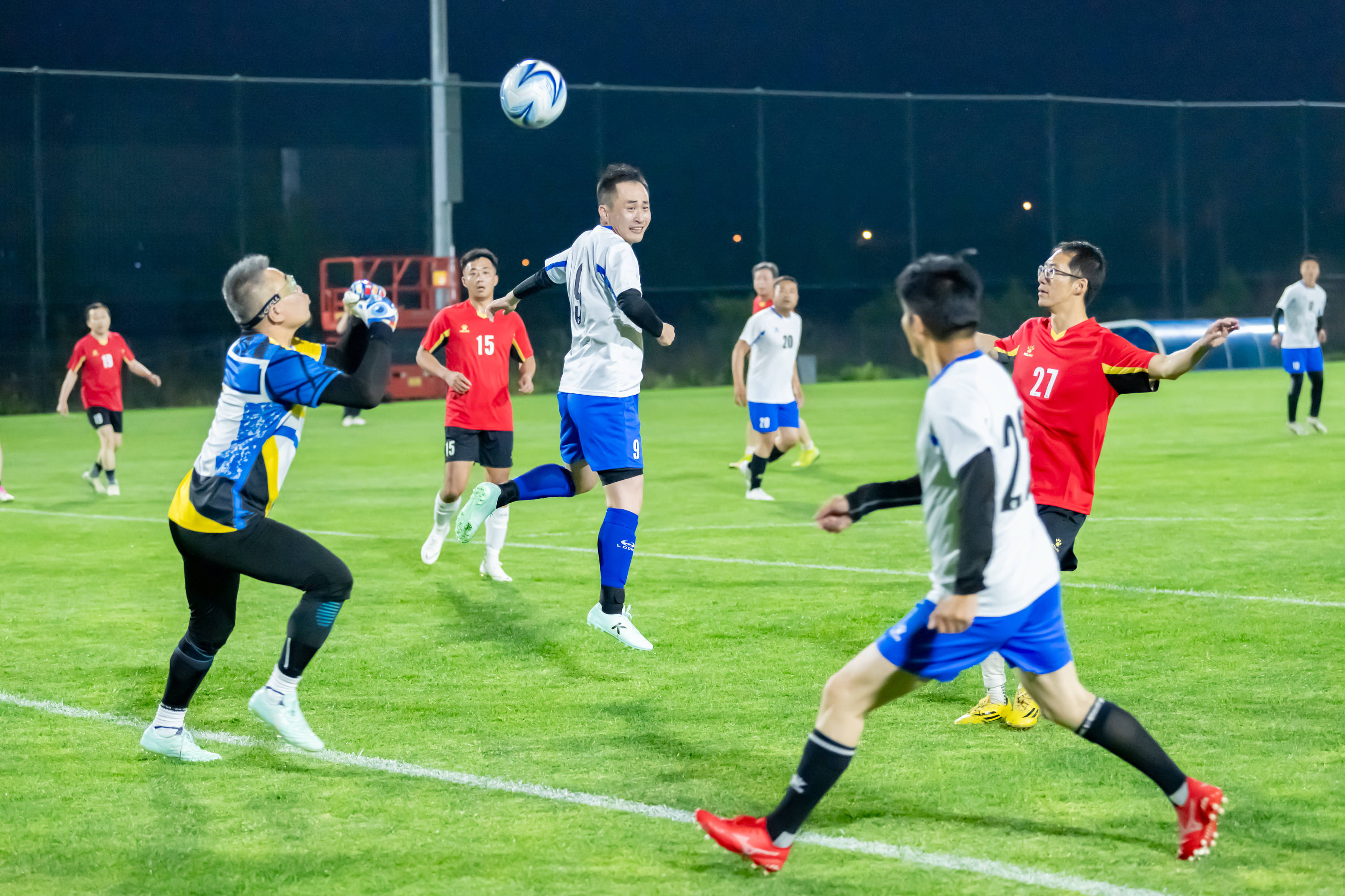 也成为球迷 也成为球迷